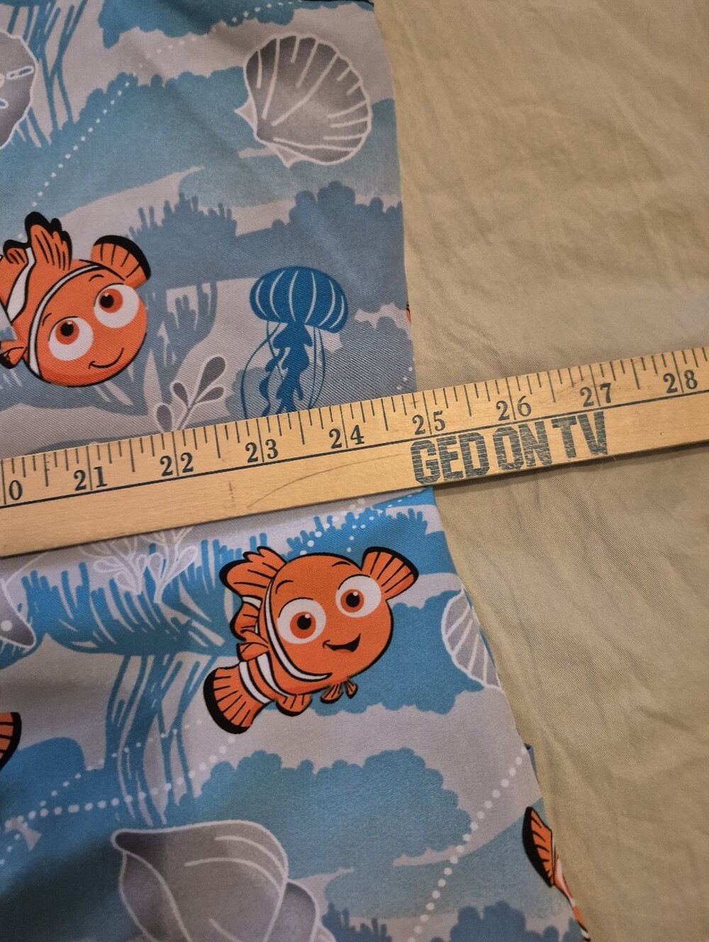 Women's XL  Disney Pixar Nemo Scrub Top - Picture 4 of 4